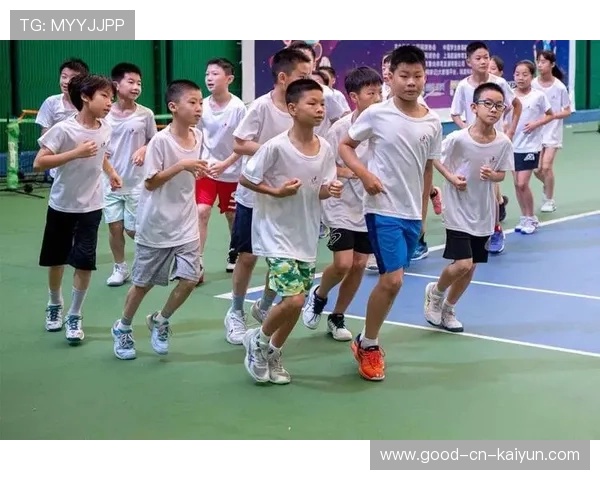 网球俱乐部完善青少年暑期课程与升学指导衔接，网球俱乐部招生简章